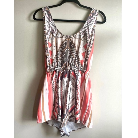 AVA | Mayan Ivory Print Romper - Picture 6 of 9
